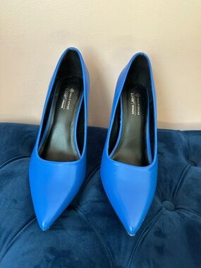 Blue Pointed-Toe Theresa Pumps by Call It Spring